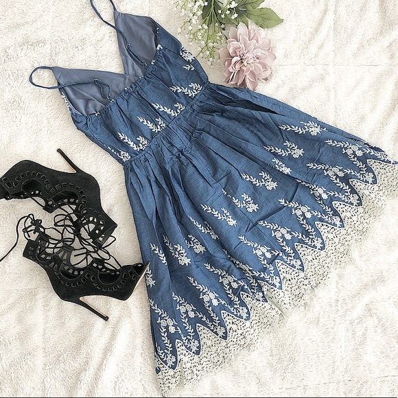 The Elsa Denim Dress - Picture 2 of 5